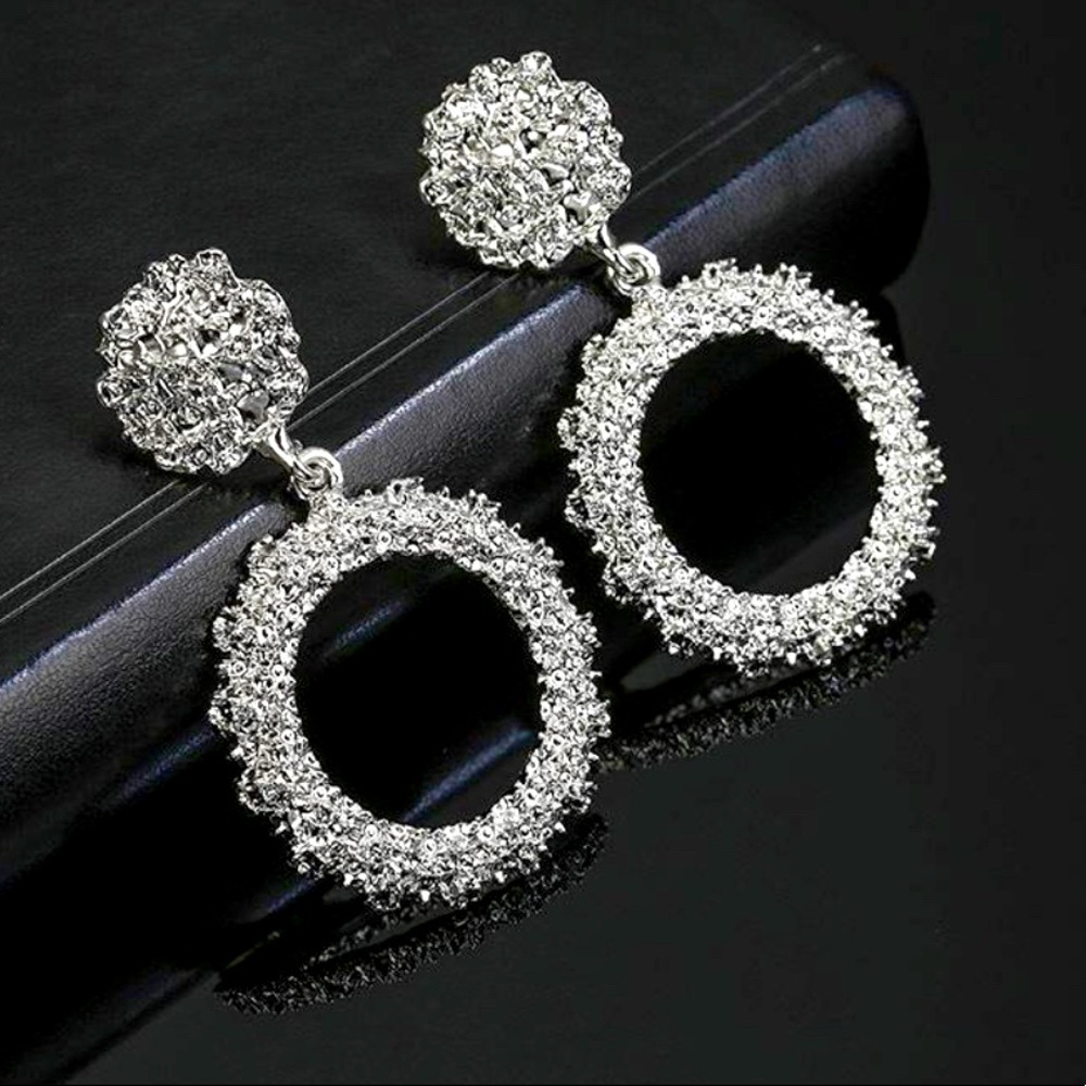 Brand new silver nugget earrings. Gift Box included.